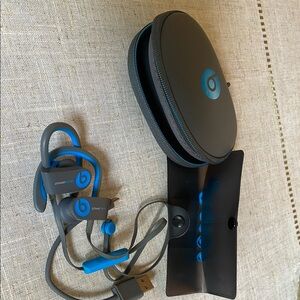 Beats Powerbeats Wireless Earphones with Case